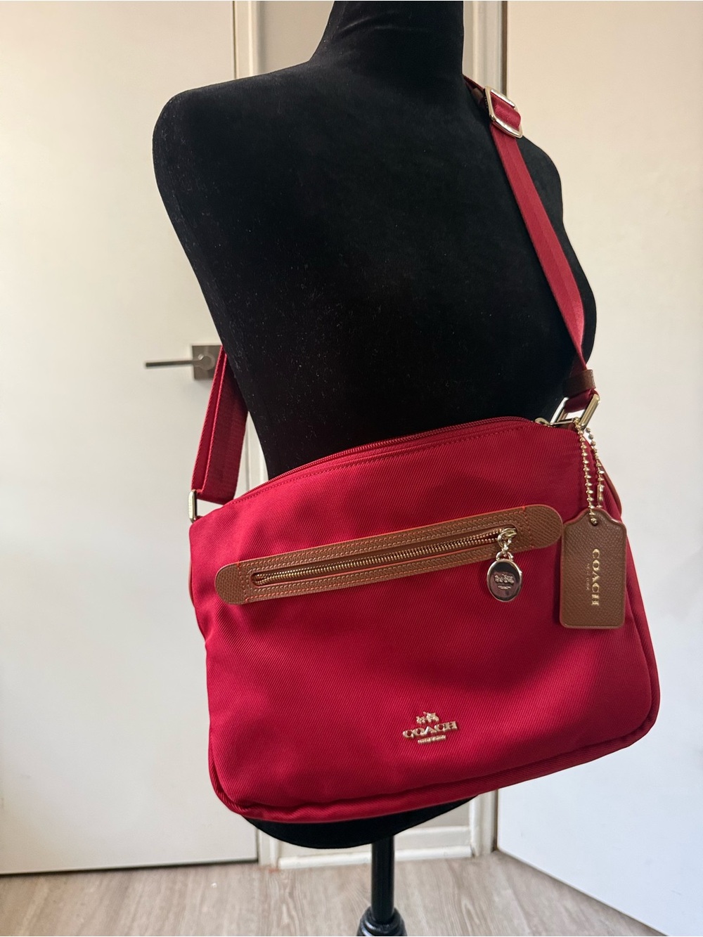 Coach Sawyer Nylon Leather Shoulder Crossbody Bag Red Crimson 2016 Pristine - Picture 1 of 14